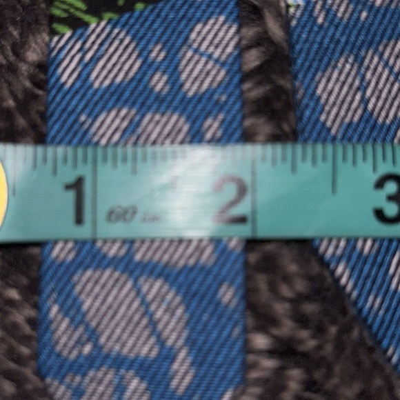 Ankara fabric handmade rectangular earrings - Picture 7 of 8